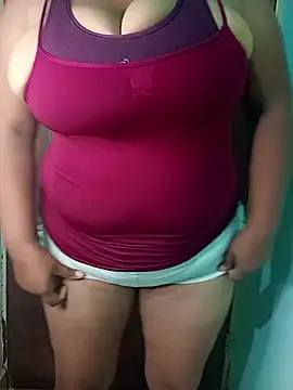 Snapshot of latina_bigtitss chatting on 05-01-26, 05:12 latina bigtitss online show from 05-01-26, 05:12
