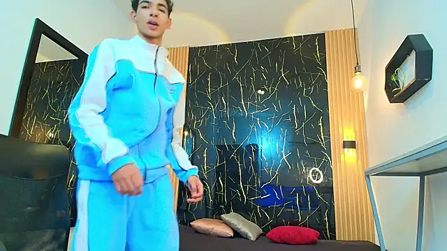 ValeriHot 1 online show from 04-21-26, 03:13