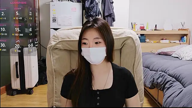Berry Chuu online show from 06-30-26, 01:56