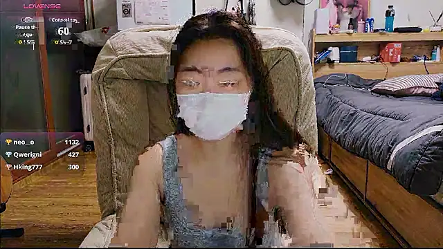 Berry Chuu online show from 07-16-26, 10:43