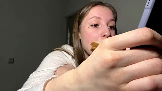 Sweet Pussy Girl online show from 03-12-26, 12:44