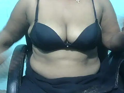 Rashmi hotgirl online show from 05-18-26, 08:14