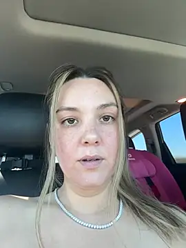 Magentavixen21 online show from 05-31-26, 05:20