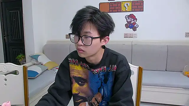 Chili-001 online show from 04-09-26, 10:20