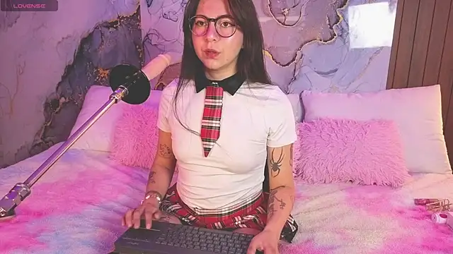 abbycandhy online show from 05-18-26, 02:23