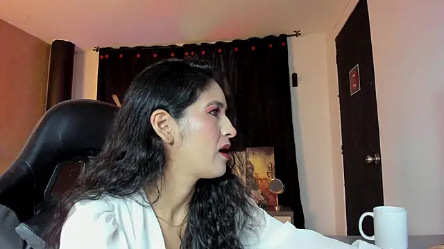 Vicky Angeel online show from 05-07-26, 01:27