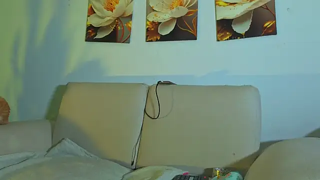 Viioletcollins online show from 05-08-26, 12:05