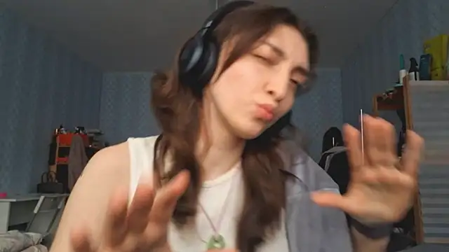 Snapshot of CindyLight chatting on 03-17-26, 03:26 CindyLight online show from 03-17-26, 03:26