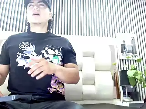 Alex Wolft online show from 06-11-26, 12:14