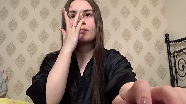 LucyMur online show from 04-18-26, 12:58