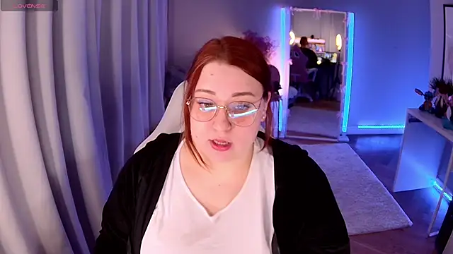 Adelina Mood online show from 03-08-26, 02:04