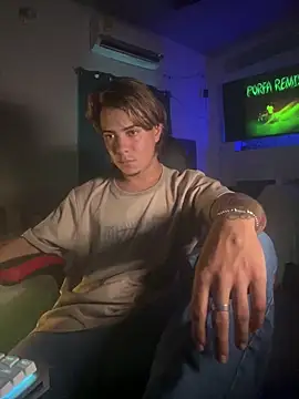 AngelLatinBoy online show from 03-09-26, 09:30