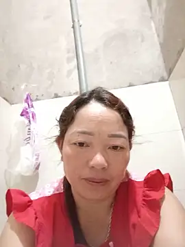Yellow-pink online show from 06-04-26, 10:38