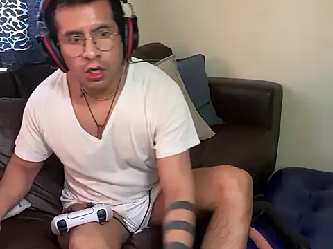 Snapshot of kinkygamerdavid chatting on 03-08-26, 02:32 kinkygamerdavid online show from 03-08-26, 02:32