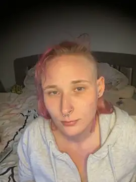 HotPurpleHaze online show from 04-05-26, 01:19