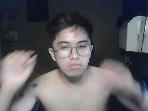 Snapshot of RonanafterMidnight chatting on 03-11-26, 07:25 RonanafterMidnight online show from 03-11-26, 07:25