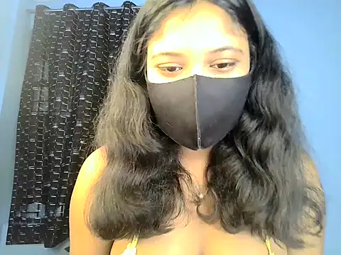 Snapshot of KASHISH_SINGH_ chatting on 05-18-26, 09:15 KASHISH SINGH online show from 05-18-26, 09:15