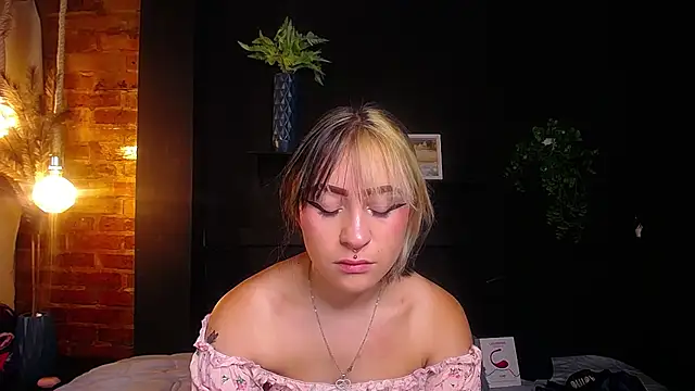 melodygirl2   online show from 04-17-26, 08:34