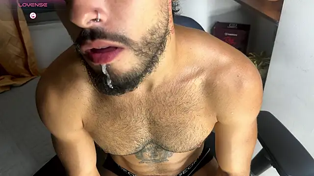 Mateobaer  online show from 04-22-26, 03:53