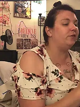 Sluttynoel online show from 06-24-26, 09:36
