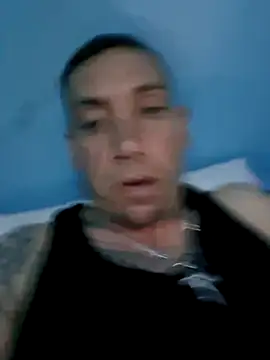 Snapshot of Brandon23xxxgb chatting on 04-29-26, 03:32 Brandon23xxxgb online show from 04-29-26, 03:32