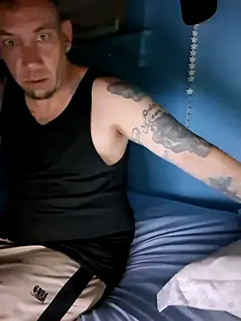 Snapshot of Brandon23xxxgb chatting on 05-26-26, 02:40 Brandon23xxxgb online show from 05-26-26, 02:40