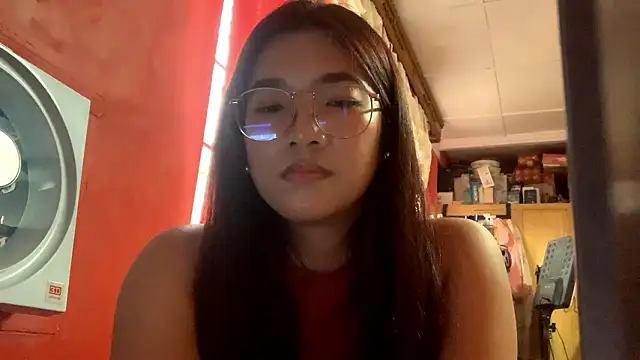 Snapshot of YelenaHelder chatting on 03-12-26, 08:42 YelenaHelder online show from 03-12-26, 08:42