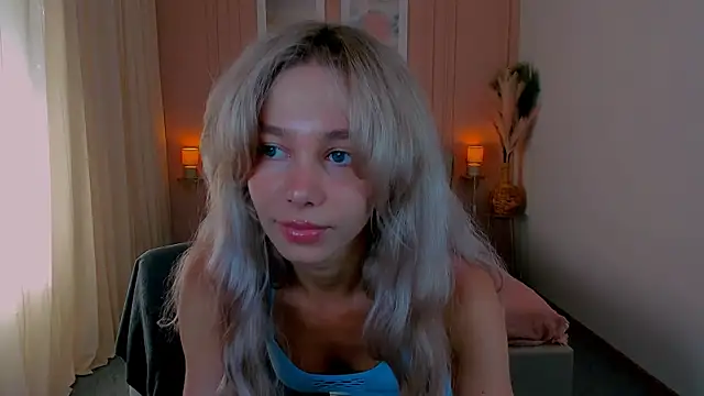 LuluAlis online show from 05-21-26, 01:51