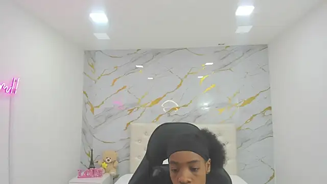 Sofia echeverri online show from 05-16-26, 12:04