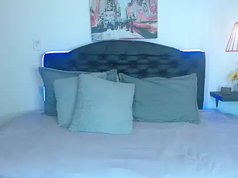 Mylu xx online show from 04-18-26, 07:07