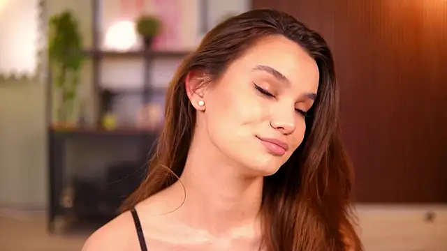 Lena Laurent online show from 04-25-26, 09:12