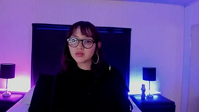 LilithBluum online show from 04-19-26, 04:06