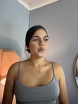 Bella-Ferrer online show from 03-12-26, 06:25