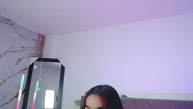 Disyamil Pineda online show from 05-20-26, 03:02