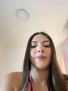 Snapshot of Adalyn_Cute chatting on 05-17-26, 11:39 Adalyn Cute online show from 05-17-26, 11:39