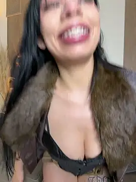 Queen Chanel XXX online show from 05-12-26, 07:33