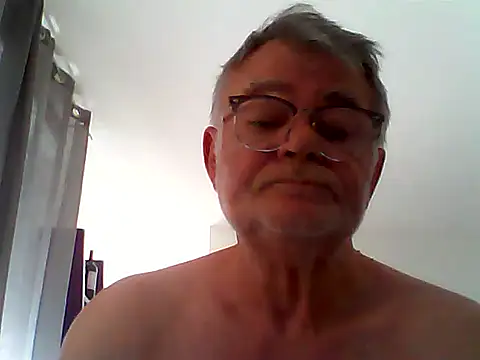 Snapshot of oura chatting on 07-09-26, 07:34 oura online show from 07-09-26, 07:34