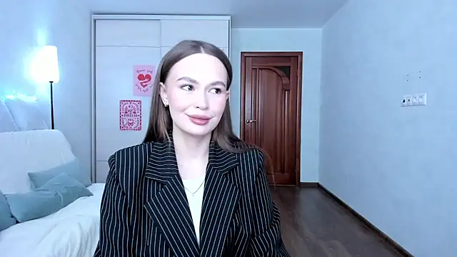 kittiangel00 online show from 04-14-26, 12:33