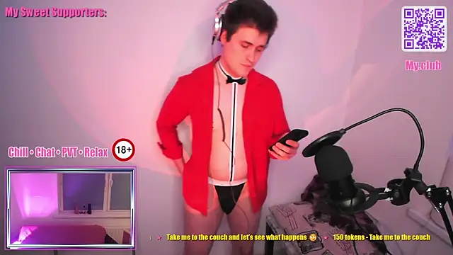 Snapshot of SweatyJay chatting on 03-17-26, 05:38 SweatyJay online show from 03-17-26, 05:38