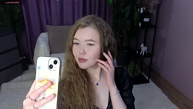 BlondeLina online show from 04-26-26, 04:54