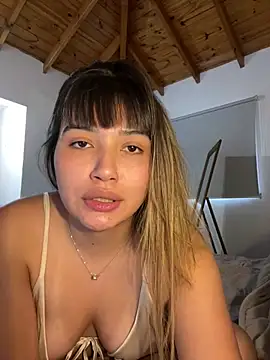 Snapshot of miicbebita chatting on 06-05-26, 04:13 miicbebita online show from 06-05-26, 04:13