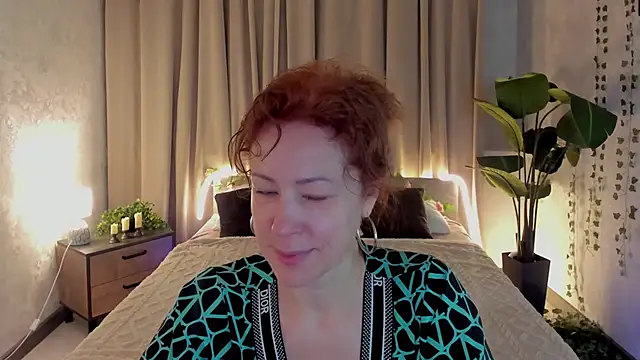 LeticiaRomano online show from 04-12-26, 04:06