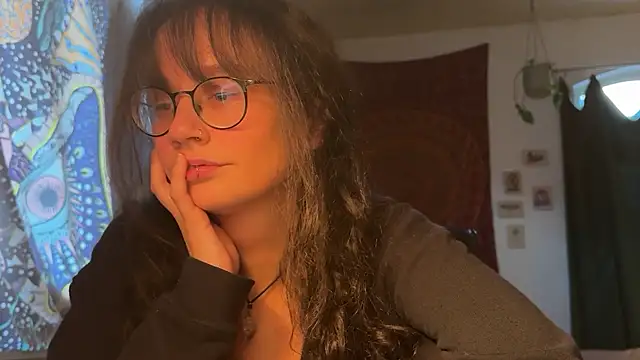 Snapshot of nyxo_ chatting on 03-27-26, 05:23 nyxo online show from 03-27-26, 05:23