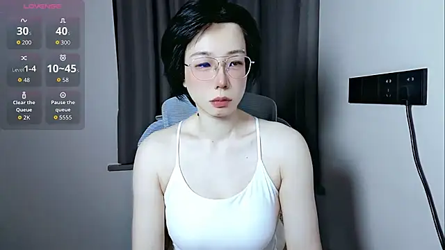lin lin 520 520 online show from 06-05-26, 03:29