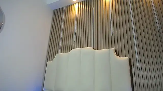 Snapshot of ZafiroCat chatting on 05-09-26, 10:42 ZafiroCat online show from 05-09-26, 10:42