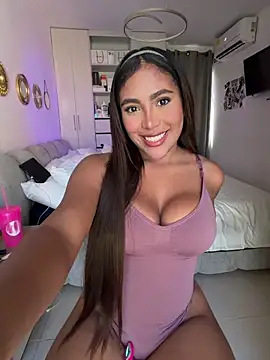 Snapshot of SaraValentina11 chatting on 03-26-26, 06:57 SaraValentina11 online show from 03-26-26, 06:57