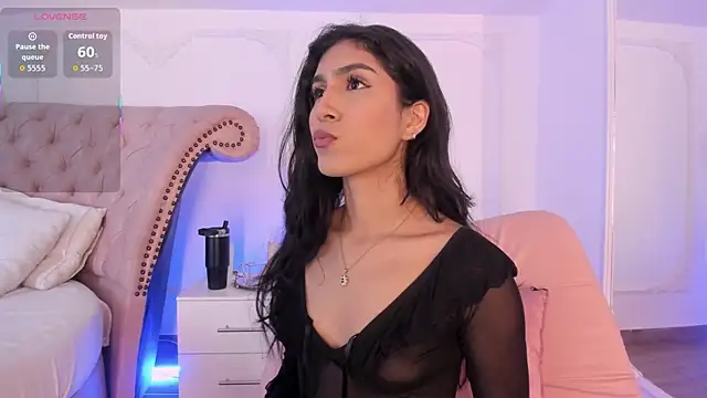 LucianaBlanco  online show from 06-14-26, 08:33
