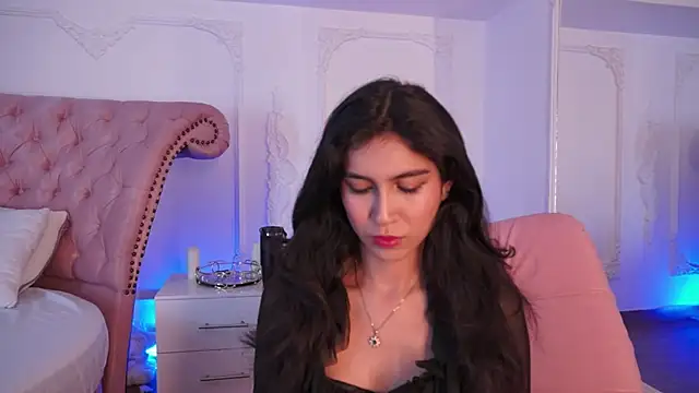 LucianaBlanco  online show from 06-30-26, 08:54