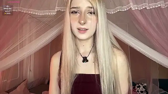 OnlyEva1 online show from 05-20-26, 09:26