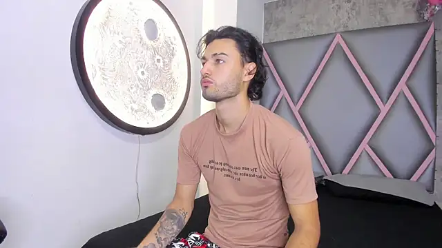 Wolf Kitty online show from 04-07-26, 11:32